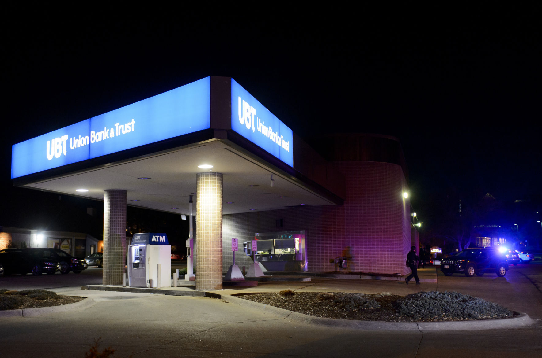 The drive-thru may be fast, but how's their chicken?